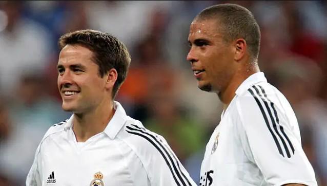 背景颇具意 背景颇具意